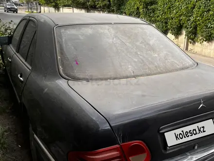 Mercedes-Benz E 200 1995 года за 1 700 000 тг. в Алматы – фото 4