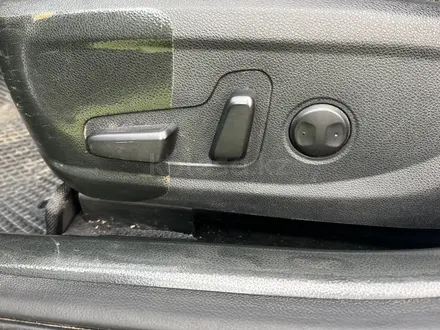 Kia K5 2018 года за 8 200 000 тг. в Актау – фото 12