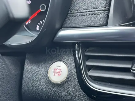 Kia K5 2018 года за 8 200 000 тг. в Актау – фото 18
