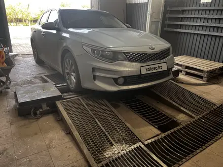 Kia K5 2018 года за 8 200 000 тг. в Актау – фото 4