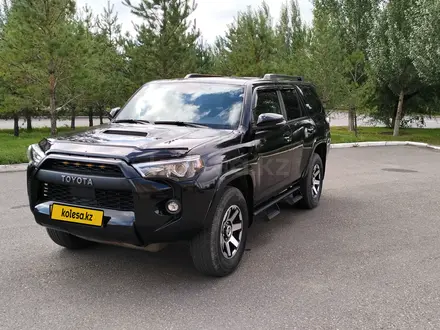 Toyota 4Runner 2022 года за 27 000 000 тг. в Астана – фото 5