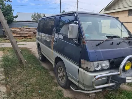 Mitsubishi Delica 1995 года за 1 300 000 тг. в Алматы – фото 2