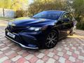 Toyota Camry 2021 года за 8 200 000 тг. в Актобе – фото 7