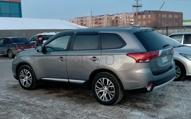 Mitsubishi Outlander 2016 годаfor8 100 000 тг. в Актобе