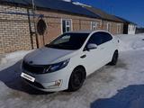 Kia Rio 2015 года за 5 500 000 тг. в Уральск – фото 2