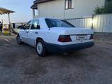 Mercedes-Benz E 230 1990 года за 1 300 000 тг. в Алматы – фото 3