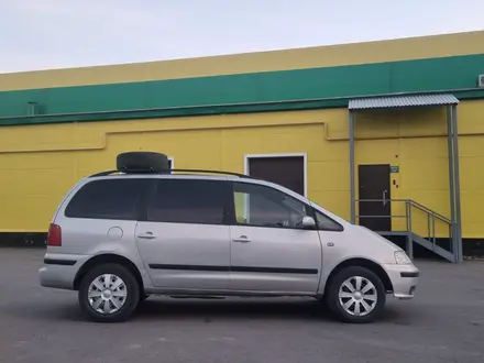 SEAT Alhambra 2003 года за 2 650 000 тг. в Уральск – фото 6