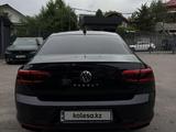 Volkswagen Passat 2021 года за 14 500 000 тг. в Алматы – фото 3