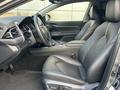 Toyota Camry Luxe 2023 года за 17 390 000 тг. в Алматы – фото 14