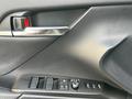 Toyota Camry Luxe 2023 года за 17 390 000 тг. в Алматы – фото 17