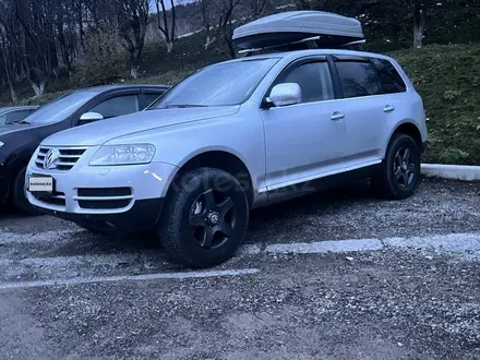 Volkswagen Touareg 2006 года за 5 000 000 тг. в Алматы – фото 25