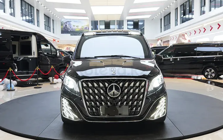 Mercedes-Benz V 250 2018 года за 26 285 000 тг. в Другой город в Китае
