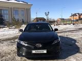 Toyota Camry 2019 года за 12 500 000 тг. в Петропавловск – фото 2