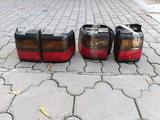 Поворотники задние Hella black на Пассат б3 седан за 55 000 тг. в Алматы