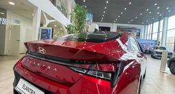 Hyundai Elantra 2025 года за 8 900 000 тг. в Актобе – фото 2