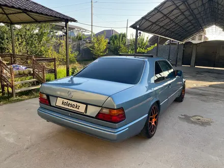 Mercedes-Benz E 230 1988 года за 2 000 000 тг. в Шымкент – фото 2