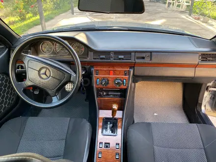 Mercedes-Benz E 230 1988 года за 2 000 000 тг. в Шымкент – фото 6