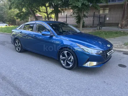 Hyundai Elantra 2023 года за 7 200 000 тг. в Алматы