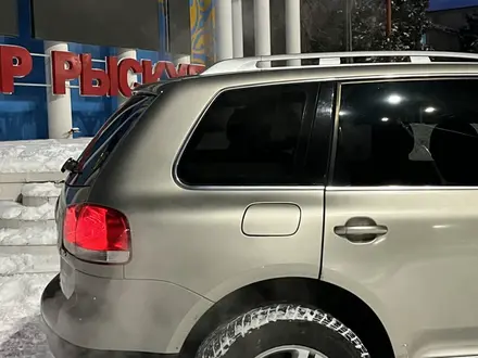 Volkswagen Touareg 2004 года за 5 000 000 тг. в Тараз – фото 7