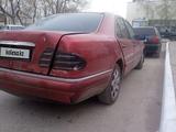 Mercedes-Benz E 240 1995 года за 2 300 000 тг. в Караганда – фото 5