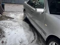 Mercedes-Benz E 320 1997 годаүшін3 500 000 тг. в Алматы