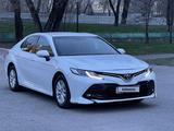 Toyota Camry 2020 года за 14 000 000 тг. в Алматы – фото 4