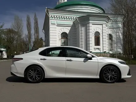 Toyota Camry 2023 года за 17 000 000 тг. в Павлодар – фото 2