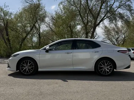 Toyota Camry 2023 года за 17 000 000 тг. в Павлодар
