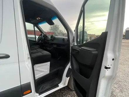 Mercedes-Benz  Sprinter 2018 года за 15 000 000 тг. в Алматы – фото 2