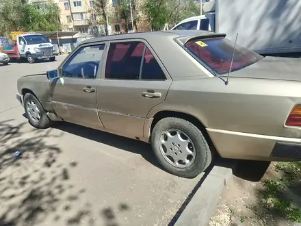 Mercedes-Benz E 230 1989 года за 795 000 тг. в Алматы – фото 4