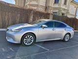 Lexus ES 300 2012 годаүшін7 800 000 тг. в Актау – фото 2