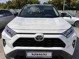 Toyota RAV4 2021 года за 16 500 000 тг. в Костанай