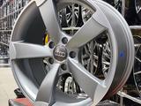 AUDI на 18 новые диски за 250 000 тг. в Астана – фото 2