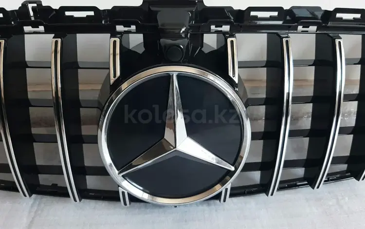 Mercedes-benz w205 c-class центральные решётки радиатора. за 100 000 тг. в Алматы