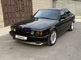 BMW 520 1993 года за 3 100 000 тг. в Шымкент – фото 2