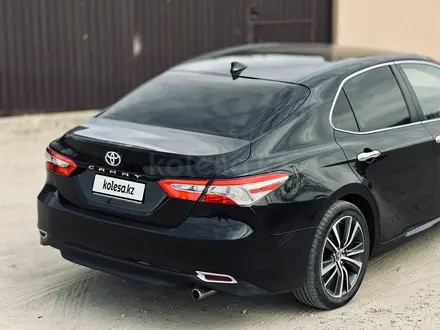 Toyota Camry 2019 года за 9 000 000 тг. в Атырау – фото 8