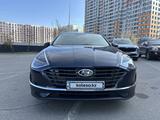 Hyundai Sonata 2022 годаүшін11 800 000 тг. в Алматы – фото 2