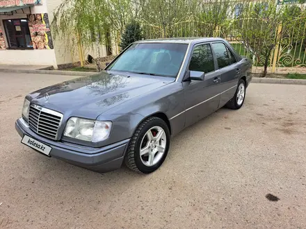 Mercedes-Benz E 280 1995 года за 2 100 000 тг. в Тараз