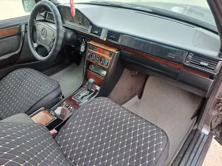 Mercedes-Benz E 280 1995 года за 2 100 000 тг. в Тараз – фото 11