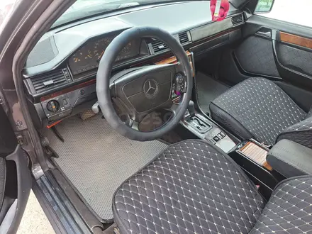 Mercedes-Benz E 280 1995 года за 2 100 000 тг. в Тараз – фото 12