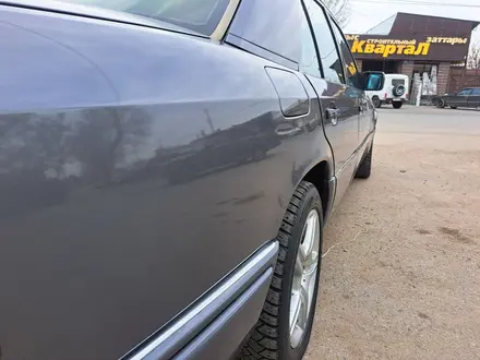 Mercedes-Benz E 280 1995 года за 2 100 000 тг. в Тараз – фото 5