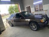 Mercedes-Benz E 320 1993 годаfor2 600 000 тг. в Талдыкорган – фото 3