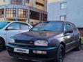 Volkswagen Golf 1993 годаfor1 000 000 тг. в Астана