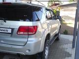 Toyota Fortuner 2005 года за 9 900 000 тг. в Алматы – фото 2