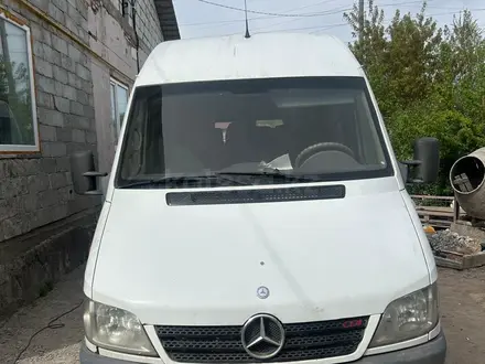 Mercedes-Benz  Sprinter 2015 года за 10 000 000 тг. в Астана