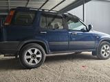 Honda CR-V 1998 годаүшін3 000 000 тг. в Караганда