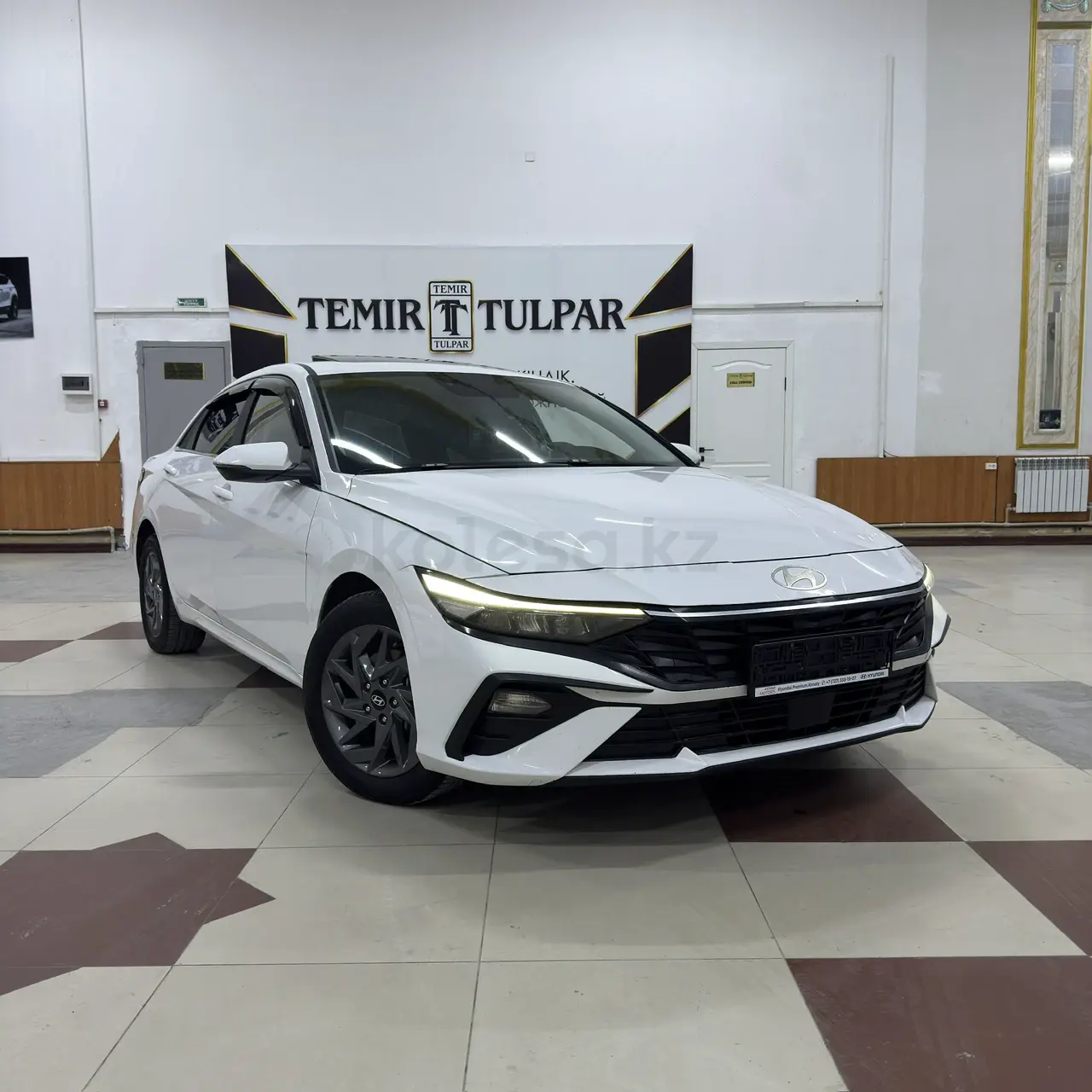 Hyundai Elantra, 2024