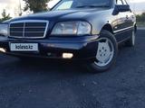 Mercedes-Benz C 200 1996 годаүшін2 360 000 тг. в Караганда – фото 2
