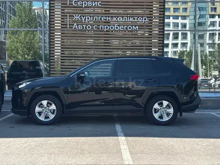 Toyota RAV4 Prestige 2021 года за 11 650 000 тг. в Астана – фото 3