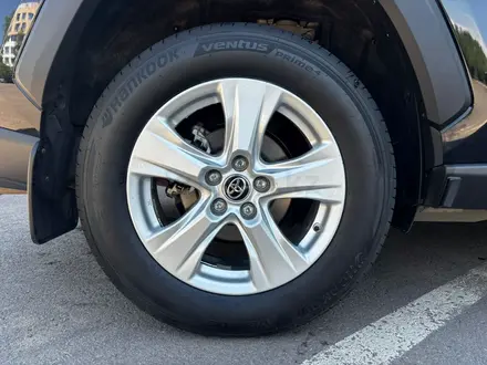 Toyota RAV4 Prestige 2021 года за 11 650 000 тг. в Астана – фото 16